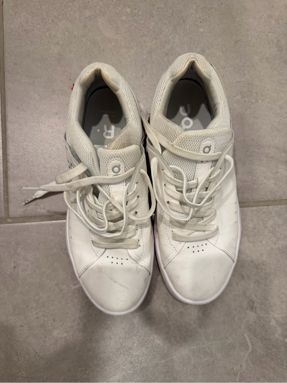 On Running Roger Shoe - Picture 4 of 4